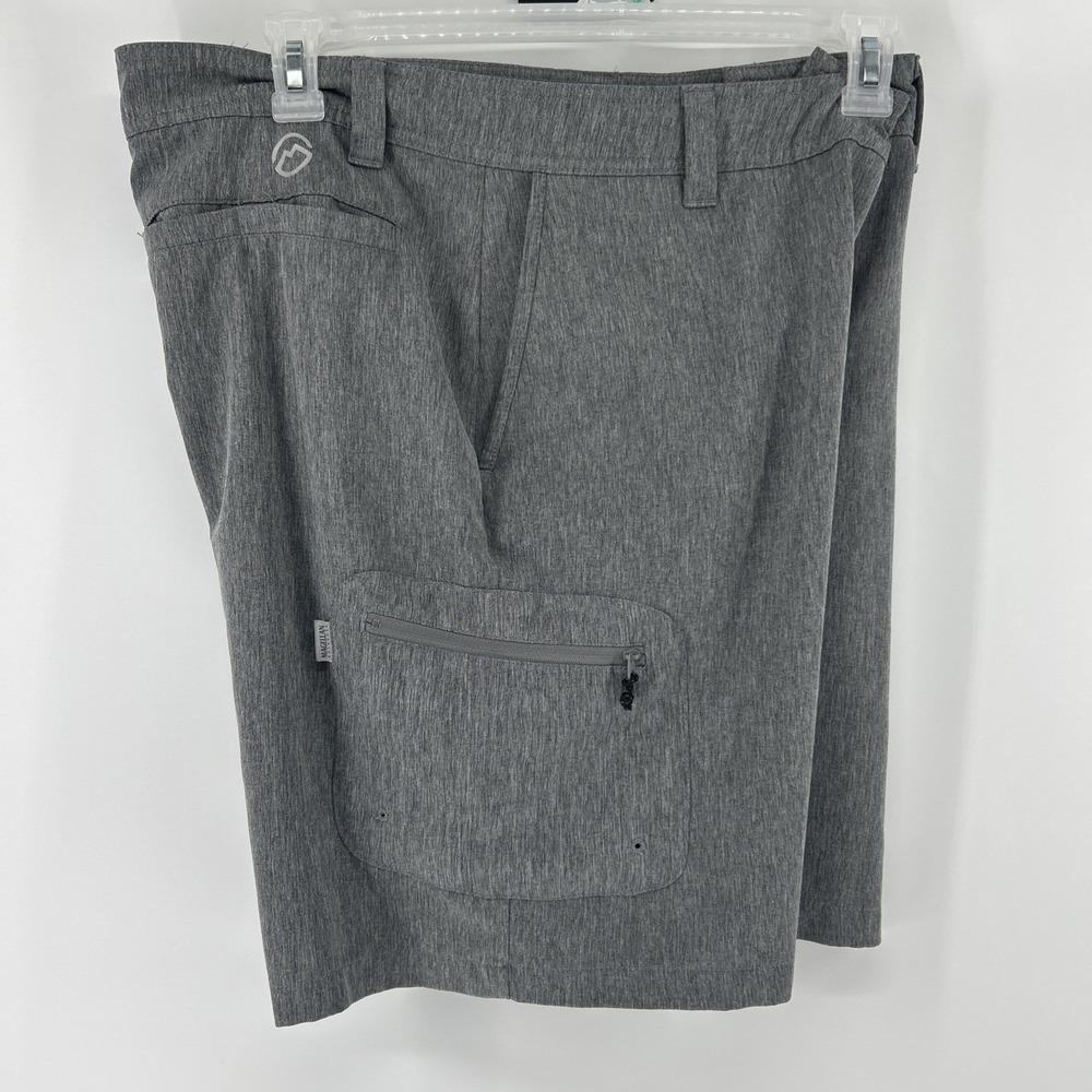 Magellan Fish Gear Men's 38 Performance Light Gray Cargo Activewear Outdoor EUC